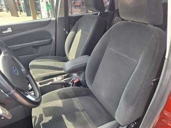 Ford Focus Kombi 1.6 VCT Ghia - 6
