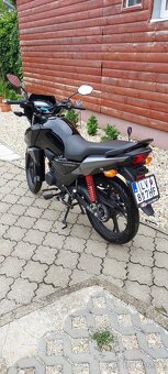 Honda 125 cbf - 6