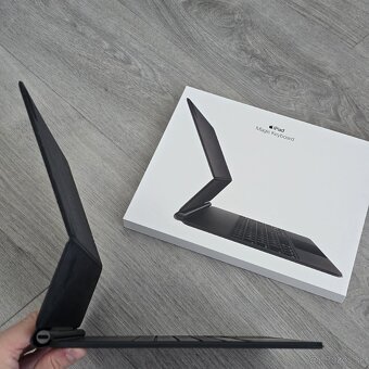 Apple Magic Keyboard – slovenská, čierna (MJQK3SL/A)
- 6