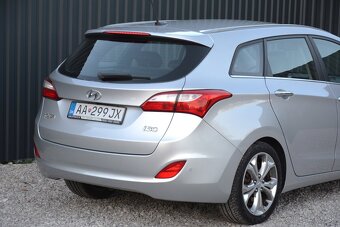 Hyundai i30 CW 1.60 SR voz, 1. maj, Serv. história, TOP výba - 6