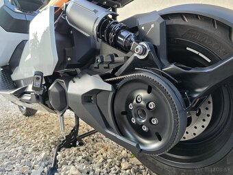 Elektricky skuter BMW CE04 top stav - 6