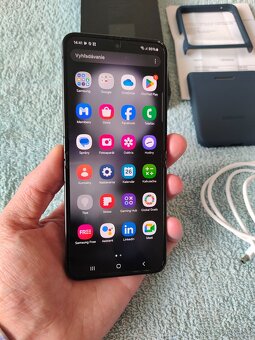 Samsung Galaxy Z Flip 5 256GB,8GB RAM - 6