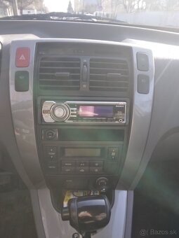 Hyundai Tuson 2.0 - 6
