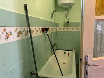 NA PREDAJ ROMANTICKÝ DOM S VERANDOU V DARNÓZSELI - 6