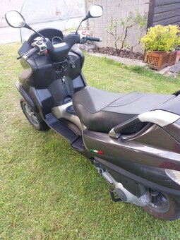 PIAGGIO MP3, 250 - 6