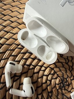 Apple AirPods Pro (1.generácia) - 6