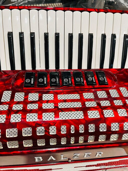 Predám krásny Taliansky akordeón Balzer Wagner 96 basový, to - 6