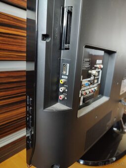 SAMSUNG LE32B450C4W - 6