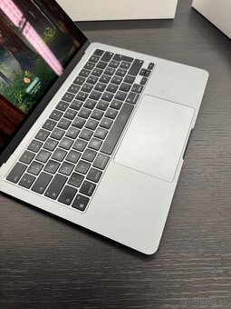 MacBook Air 13,6″ M2 (Model A2681) – 8 GB/256 GB, strieborný - 6