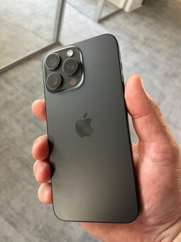 iPhone 15 Pro Max, čierny titan - 6
