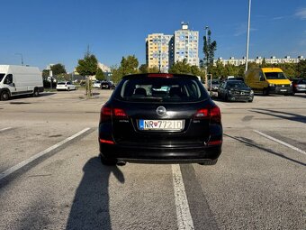 Opel Astra Sports Tourer - 6
