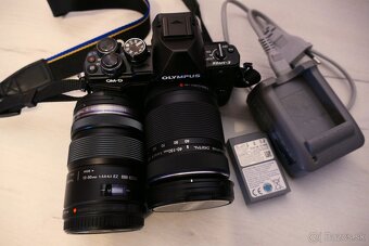 Panasonc DC-G90   Olympus OM-D E-M10 Mark II - 6