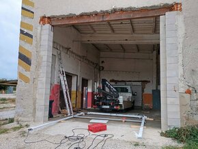 Auto s Hydraulickou rukou - 6