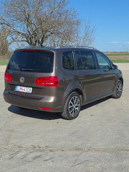 Volkswagen Touran 2.0TDI Highline - 6