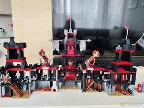 Lego 8877 Vladek's Dark Fortress - 6