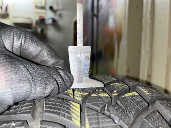 Zimné pneumatiky Good Year 235/55 R18 104H - 6