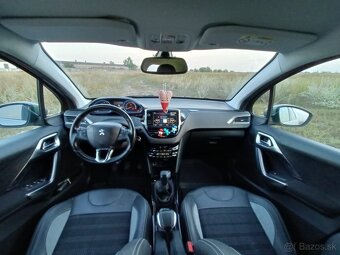 Peugeot 2008, 1.2 Puretech, 2018, Allure, Manual, Benzín - 6