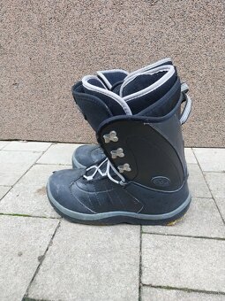 Snowboard s zapínaním a topánkami - 6