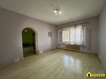 NA PREDAJ Rodinný dom s rozľahlým pozemkom /cca 3000 m²/ v K - 6