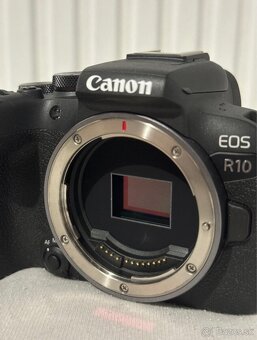 Canon R10 - 6