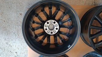 R17 5x114,3 mm toyota corolla a iné - 6