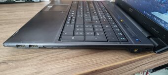 15,6" Acer TravelMate 8571 SSD - 6