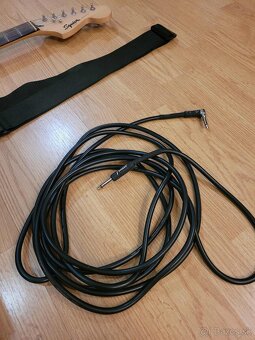 Sada Fender Squier Sonic Stratocaster Elektrická Gitara - 6