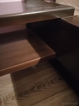 masívna posteľ - 6