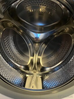 Predám slim práčku Hotpoint Ariston - 6