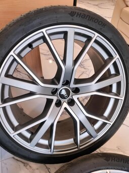 4ks orig. Alu disky Audi 5x112 r22 pneu 7mm 285/35 r22 - 6