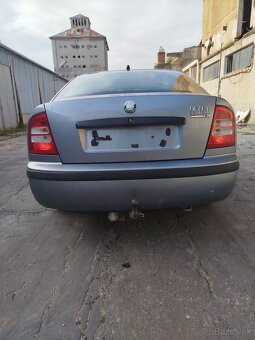 Skoda Octavia 1.6 SR 74kw benzín sedan rv.2004 - 6