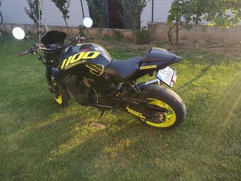 Suzuki GSXR 1100 - 6