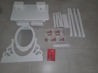 Toaletný stolík so zrkadlom a taburetkou / SONGMICS - 6