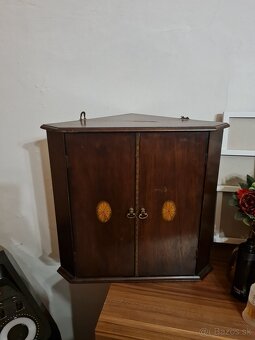 Závesná skrinka - 6