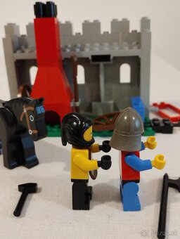 LEGO Castle 6040 Blacksmith Shop - 6