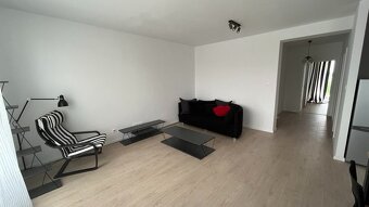 Na prenájom veľký svetlý 2i byt Trnava-Zavar + parking - 6