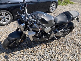Honda cb1000r - 6