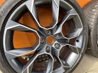 EXTREME GRAU orig.skoda225 40 R19 5x112 7,5j x19 ET 51 VW - 6