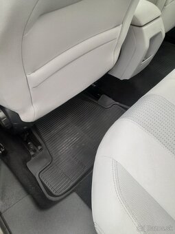 Peugeot 308 benzín - 6