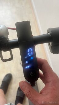 Elektrická kolobežka Xiaomi mi scooter pro 2 - 6