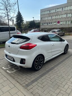 Kia ProCeed GT 3 dv. 150kw s NOVÝM MOTOROM - 6