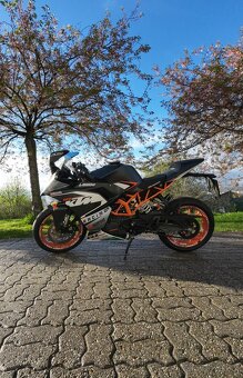 KTM RC 125 - 6