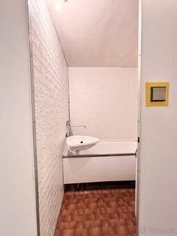 Treef - ponúka 2-izbový byt v obci SMOLENICE - 6