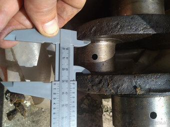 kľukový hriadeľ GAZ 69, Volga 21, UAZ - 6