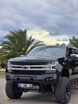 Predný pevnostný náraznik Chevy Silverado 2019 - 6
