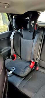 Autosedačka CYBEX a Romer - 6