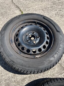 Zimné pneu + plechové disky r15 - 6