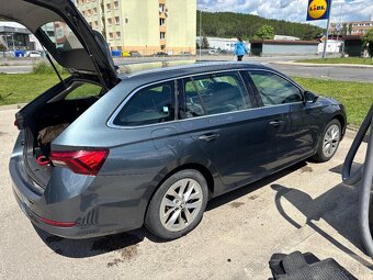 Škoda Octavia Combi 2.0 TDI DSG Style - 6