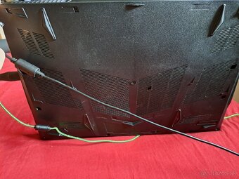 MSI GL73 8RE - 6
