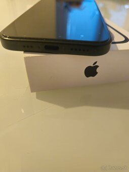 Predam Apple IPhone 15 128gb čierny - 6